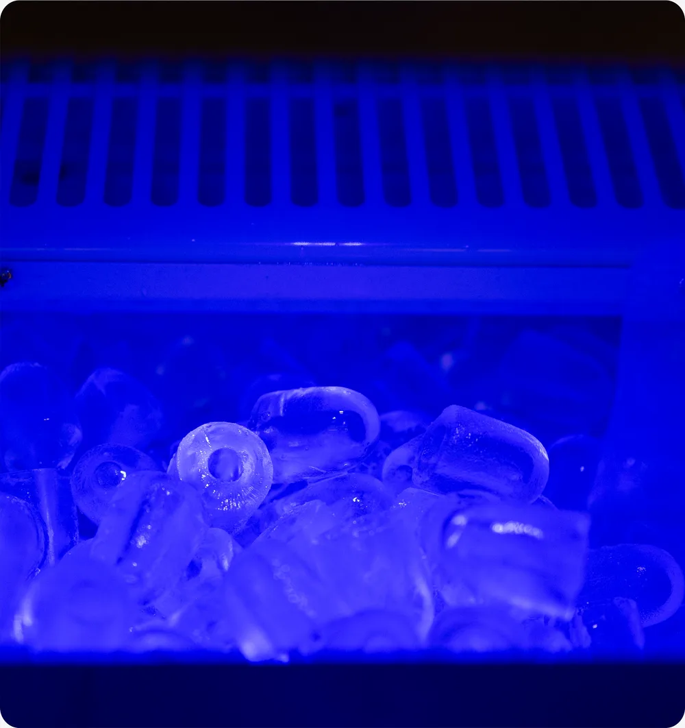 Gelo em formato bullet no reservatório iluminado da BMGX26-07